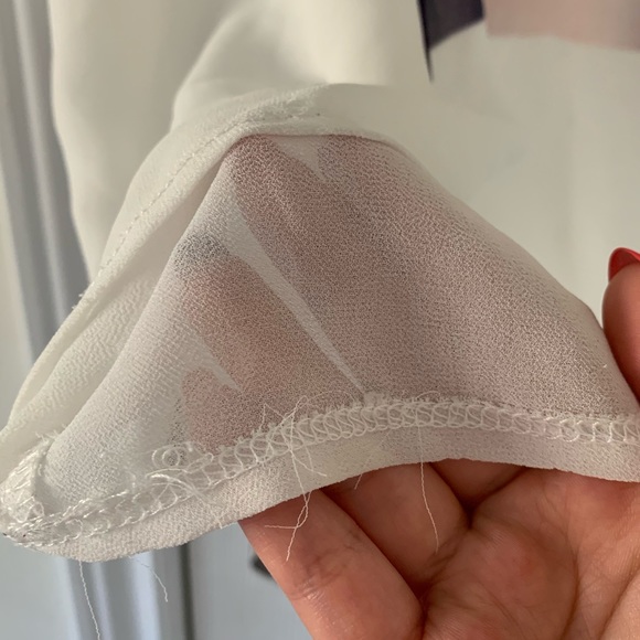 👚4/$20👚 Sheer flowy blouse - Picture 10 of 12